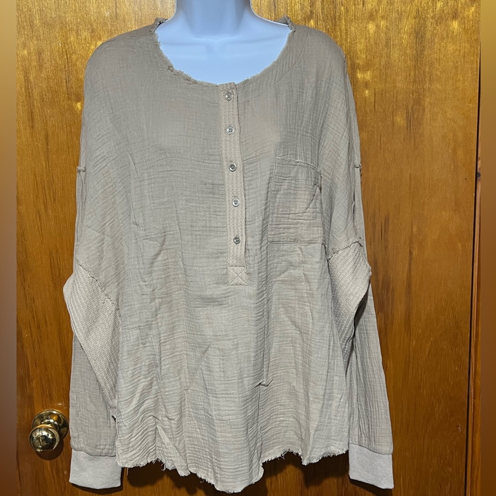 NWT AEMI + CO Over size Loose Fit Shirt Size Medium